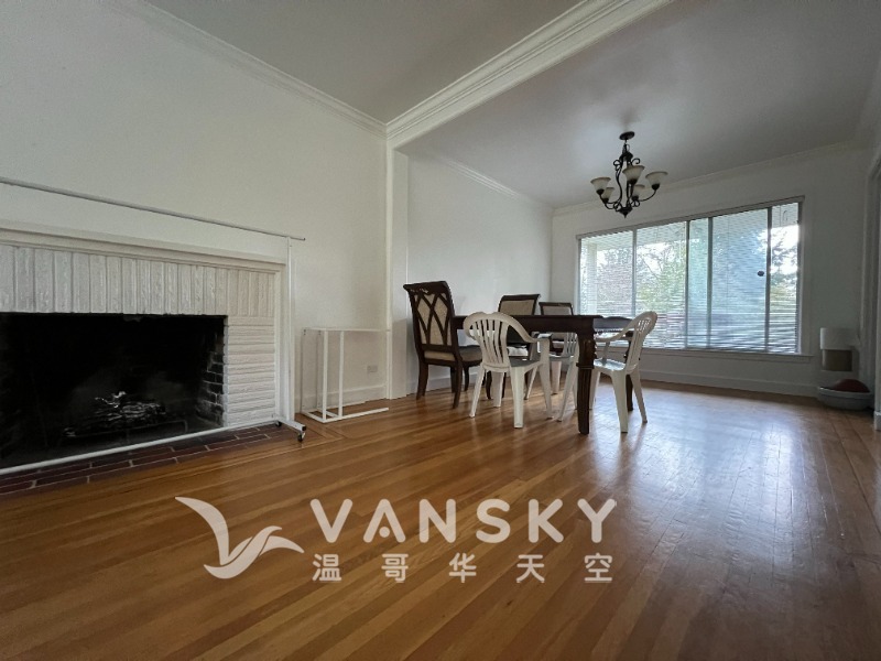 260106170013_Living room.jpg